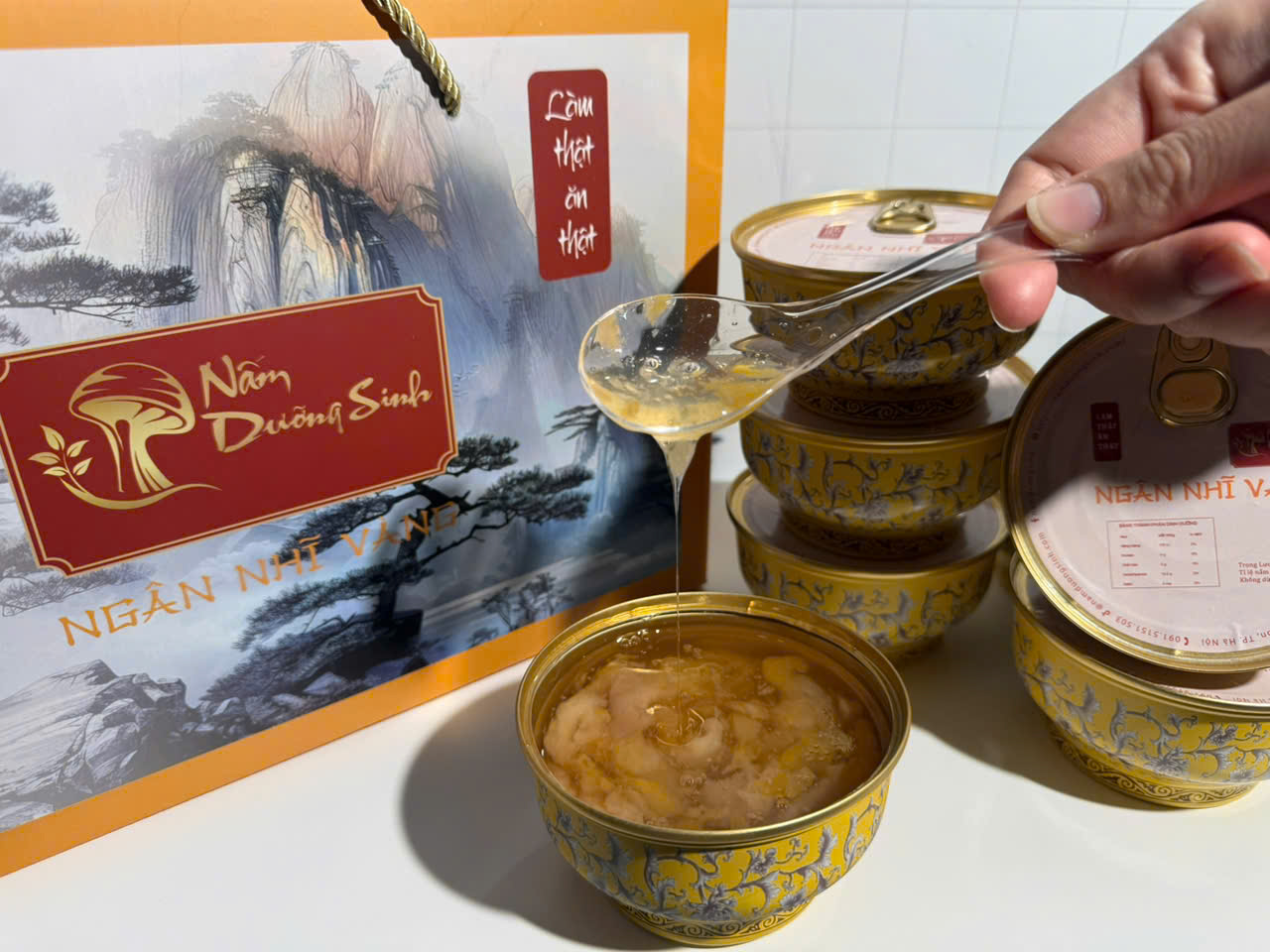 CHÈ NẤM NGÂN NHĨ – MÓN CHÈ NHẸ NHÀNG NHƯNG KHÔNG HỀ “NHẠT”